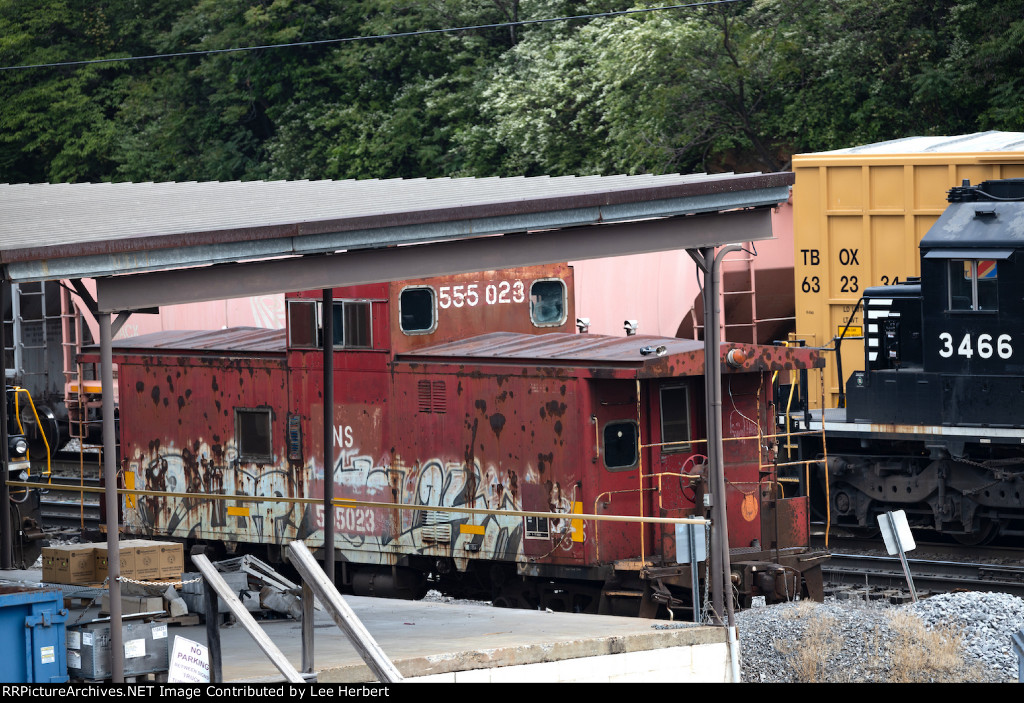 NS Caboose 555023